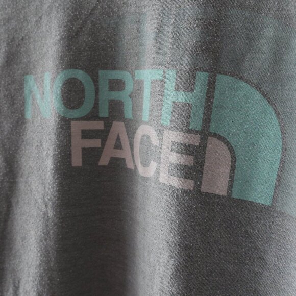 The North Face Women's T-shirt Slim Fit Light Green (L) - Picture 5 of 5